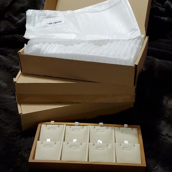 NWT- Oirlv * Solid Wood Jewelry Organizer - Picture 2 of 6